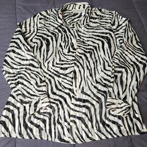 Alfred Dunner Button Down Black And White Zebra Striped Blouse